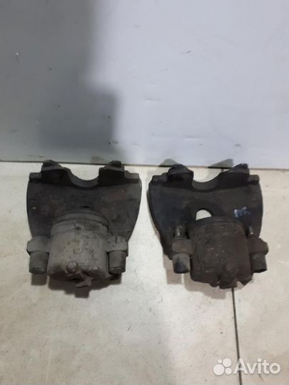 Суппорт передний правый Opel Astra H 2004-2014