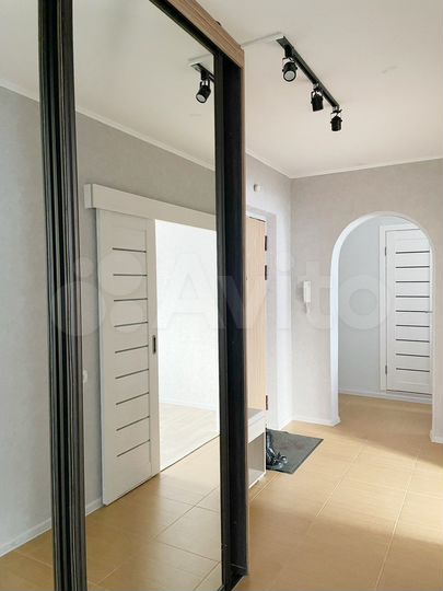 2-к. квартира, 60 м², 4/14 эт.