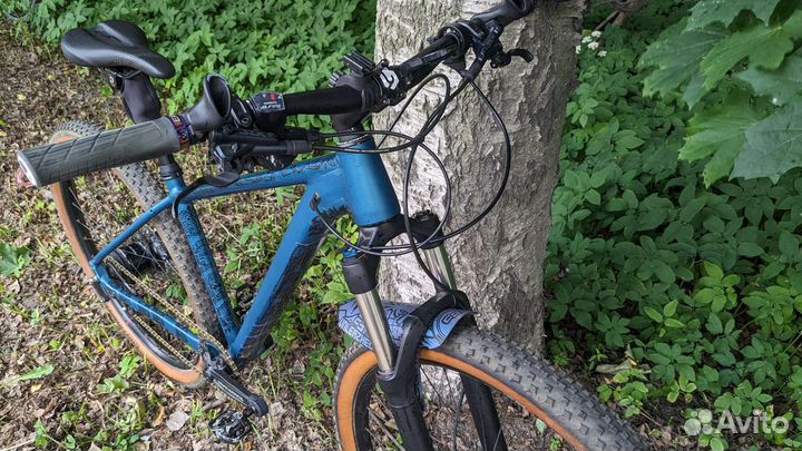 Велосипед кросс-кантри на планетарке Alfine 8