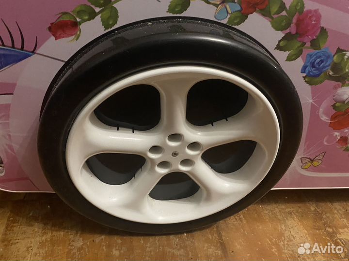 Кровать машина для девочки