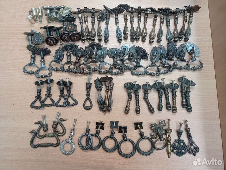 Мебельные ручки и дверные