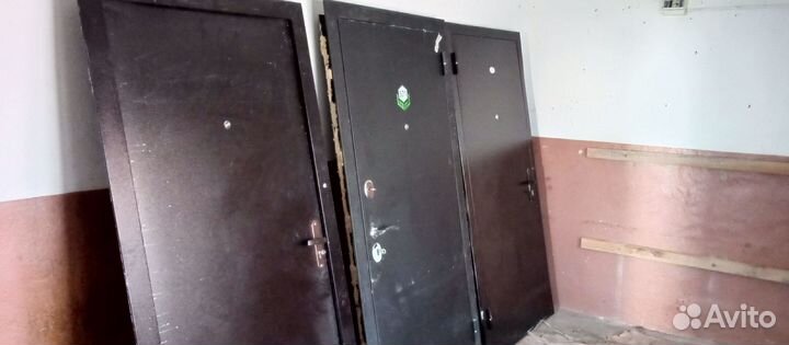 960 - 2050 б/у открывание внутреннее левое