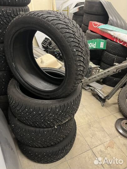 Nokian Tyres Hakkapeliitta 8 225/45 R18 и 255/40 R18