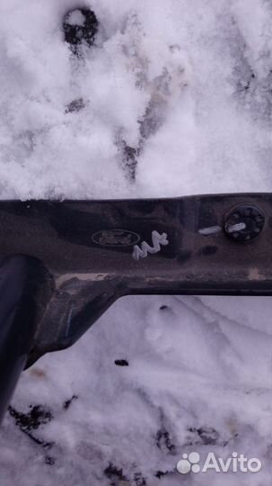 Кронштейн запасного колеса Ford Ecosport 1862308