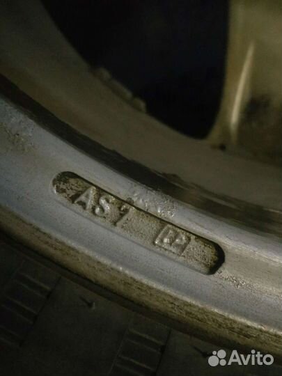 R17 Nokian Tyres Hakkapeliitta 5 225/60, PCD 5x114.3 DIA 58