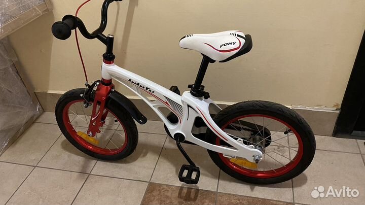 Детский велосипед 16 колеса, с боковыми колесами