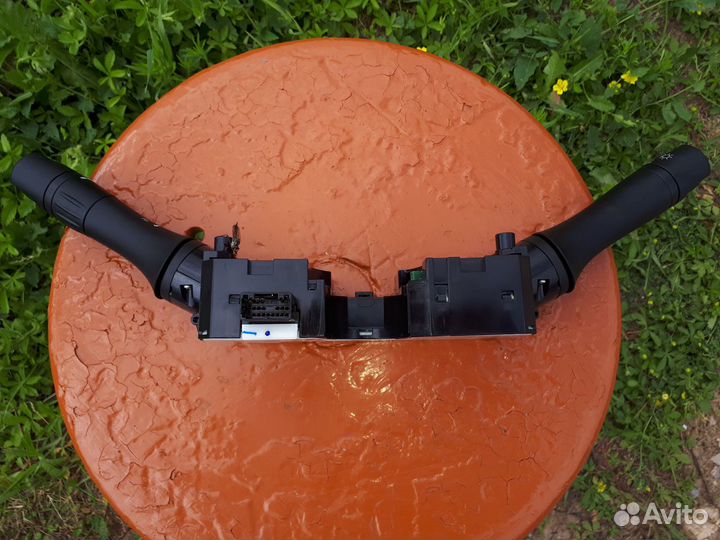 Ниссан Подрулевой перключатель