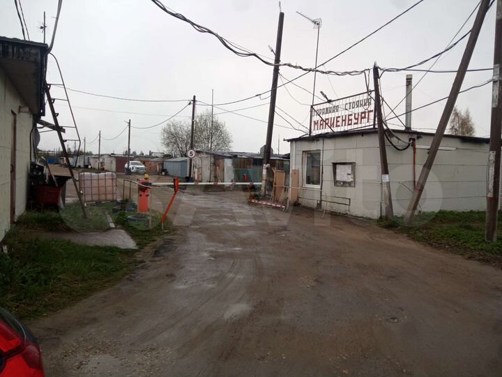 Гараж, > 30 м²