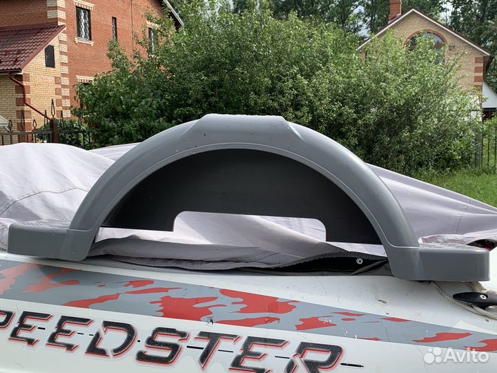 Подкрылок для легкого прицепа