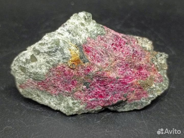 Эвдиалит. 217