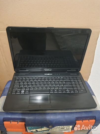 Ноутбук Emachines e525