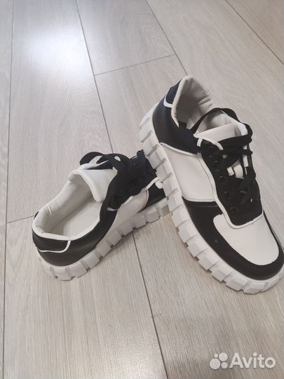 Кроссовки женские 40 41 размер