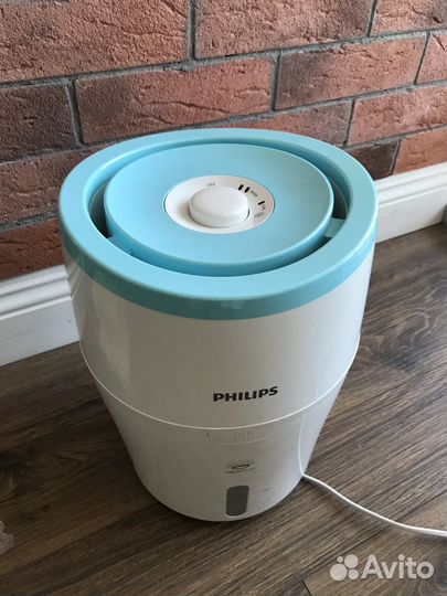 Увлажнитель воздуха Philips с 3 фильтрами