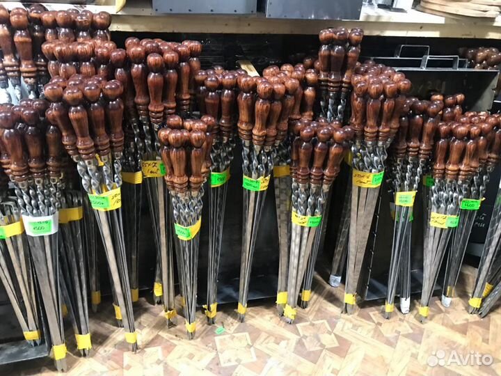 Шампура с деревянной и металлической ручкой