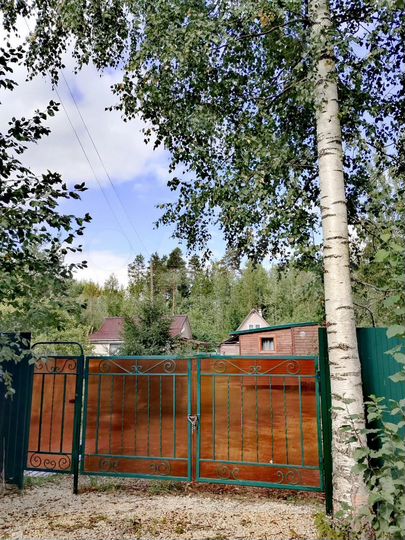 Дом 32 м² на участке 7,6 сот.