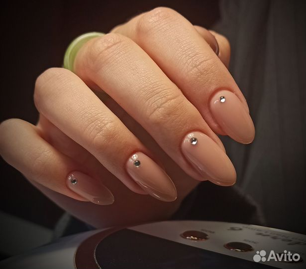 Маникюр, гель-лак, наращивание ногтей