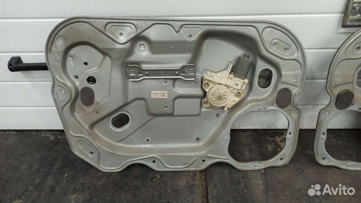 Стеклоподъемник передний Ford Focus 2