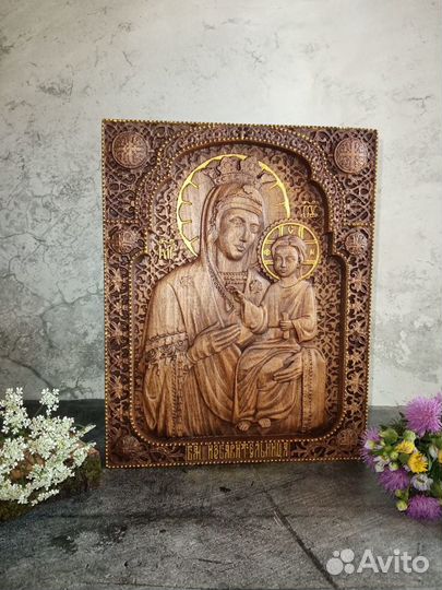 Икона Б.М Избавительница(Дерево,Роспись Золотом)