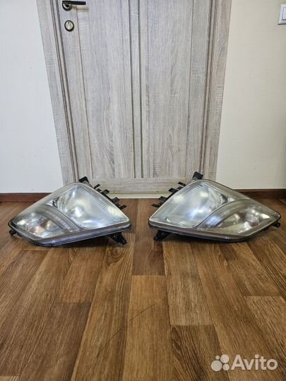 Фары передние на Приус 20 кузов