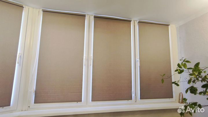 Рулонные шторы в офис