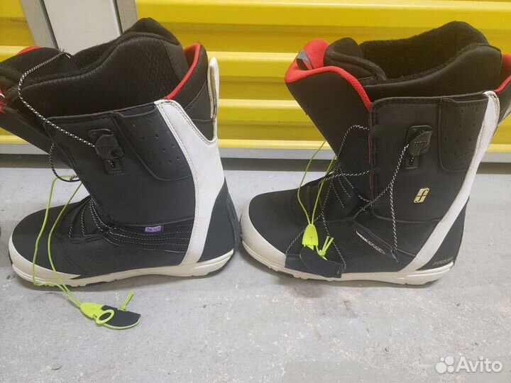 Сноубордические ботинки kicker