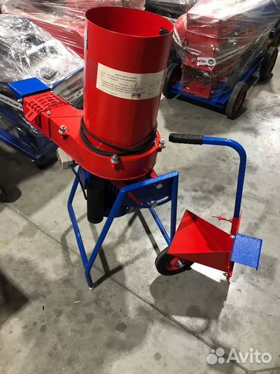 Измельчитель травы и веток 2в1 утр-582