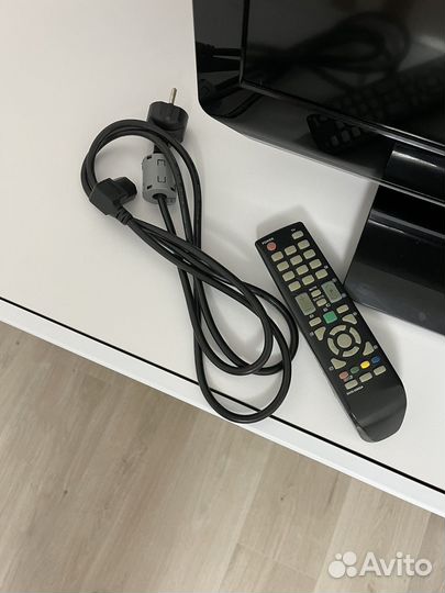 Телевизор Toshiba 32HL833R