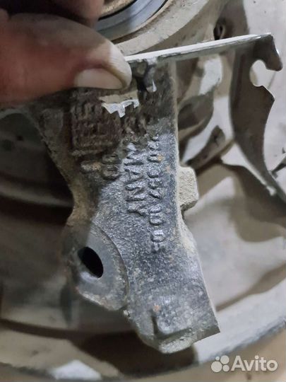 Цапфа задняя правая Mercedes W220/CL215