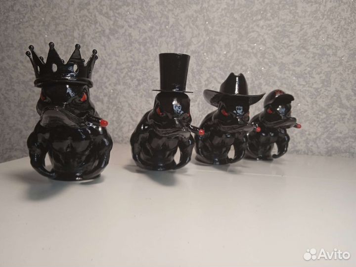 Злая Утка на капот