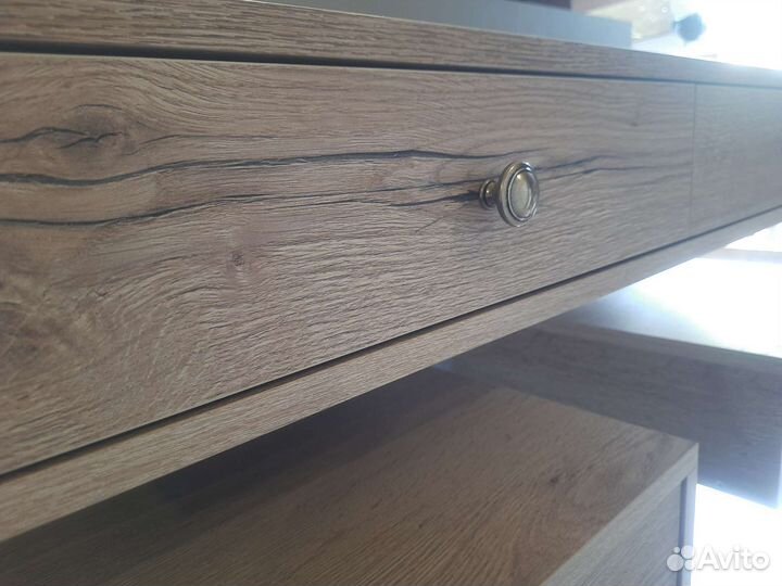 Консоль (тумба) подвесная