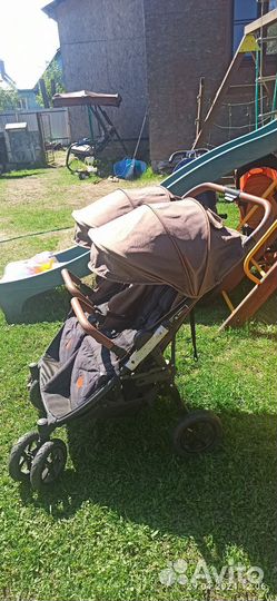 Коляска для двойни