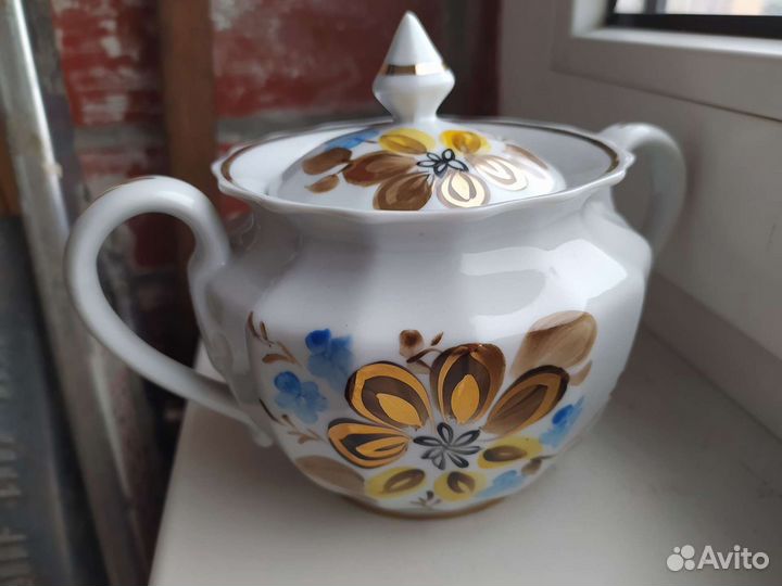 Сахарница фарфоровая, дфз, винтаж СССР