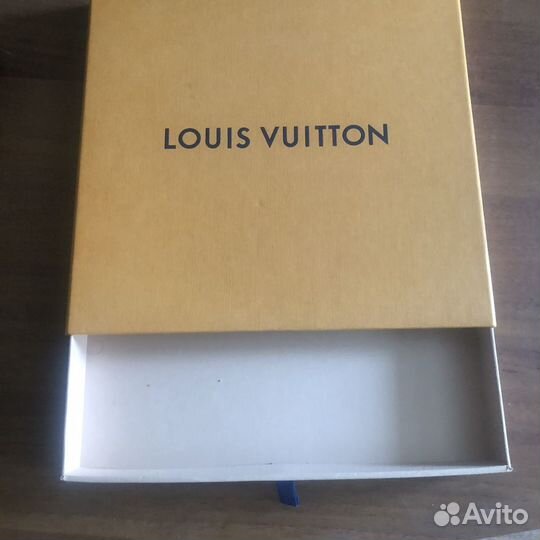 Коробка подарочная