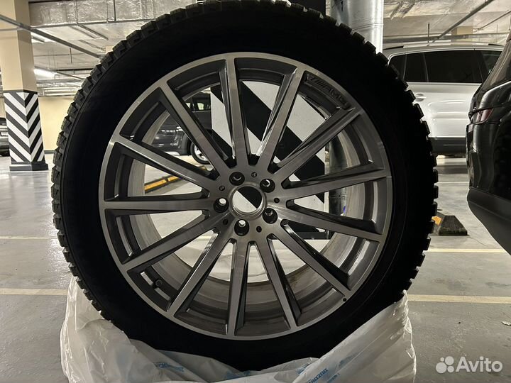 Nokian Tyres Hakkapeliitta 10p SUV 285/45 R22 114T