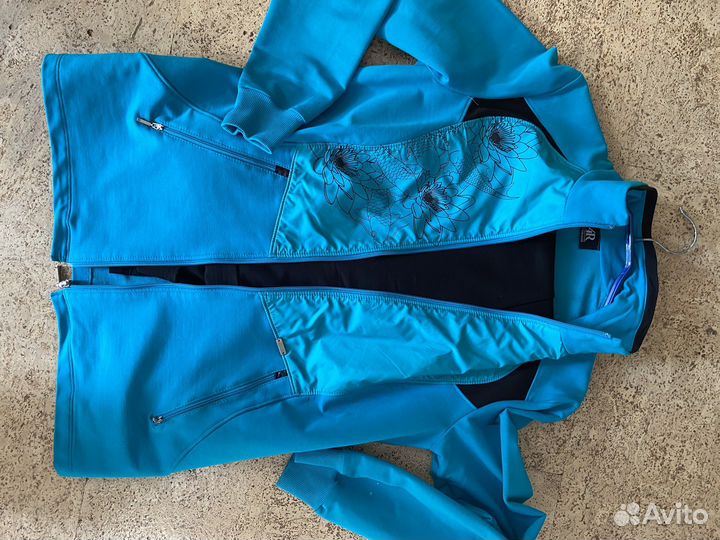 Спортивный костюм женский