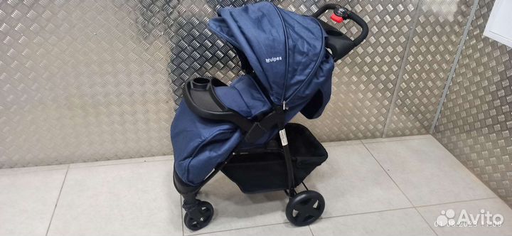 Прогулочная коляска новая