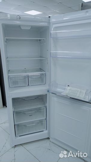 Холодильник indesit, как Новый