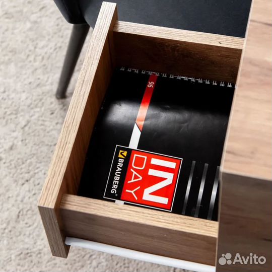 Стол компьютерный с 2 ящиками Ультра Крафт золото