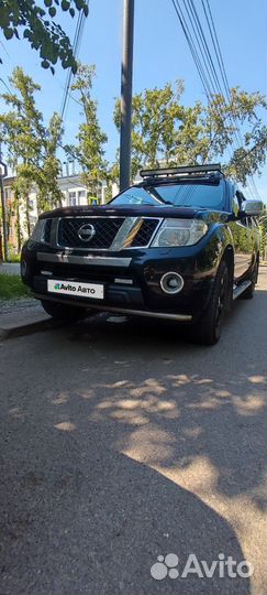 Nissan Navara 2.5 AT, 2011, 230 000 км