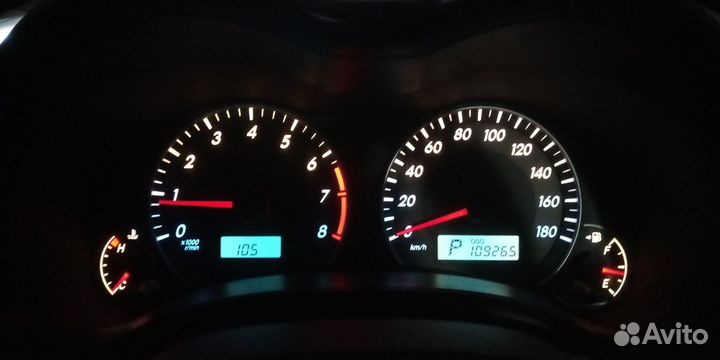 Панель приборов на Toyota Corolla Axio Fielder
