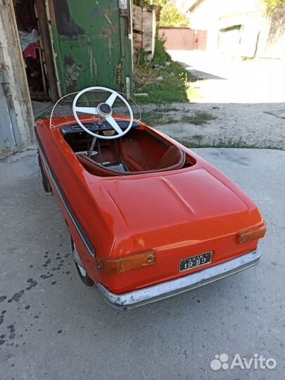 Педальный Москвич