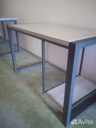 Стол компьютерный