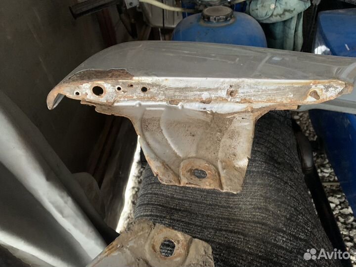 Крылья передние оригинал мерседес