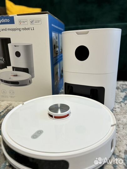 Робот-пылесос с базой Xiaomi/новый