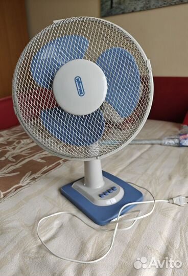 Настольный вентилятор DeLonghi VL 300