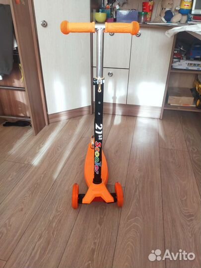 Детский 3-колесный самокат 21st Scooter Maxi