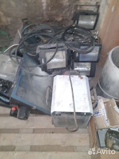 Мощный фонарь прожектор