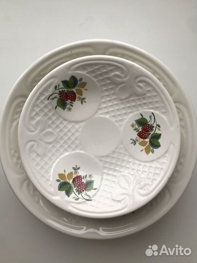 Набор тарелок и салатник зик Малинки