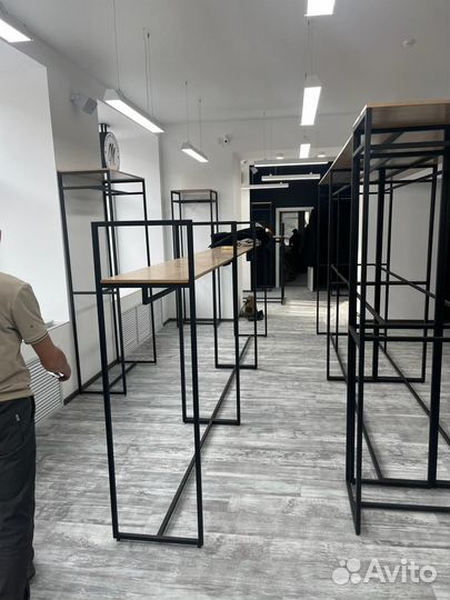 Стойка напольная для магазина