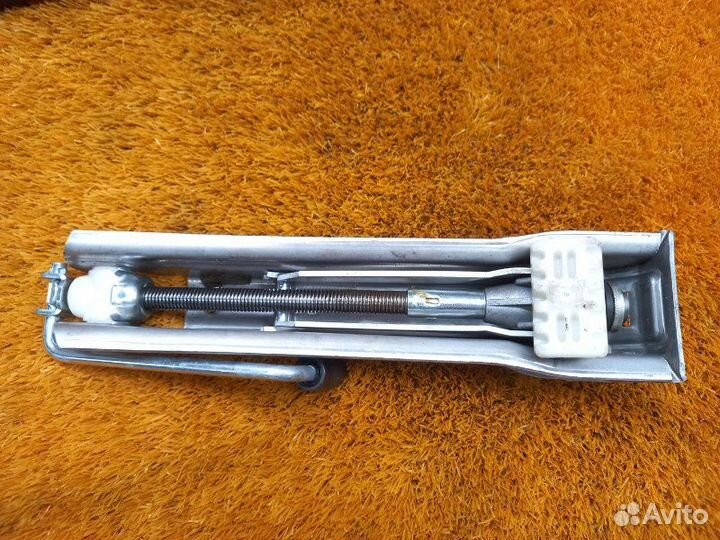 Домкрат Mercedes-Benz E-Class W212 272.952 2009